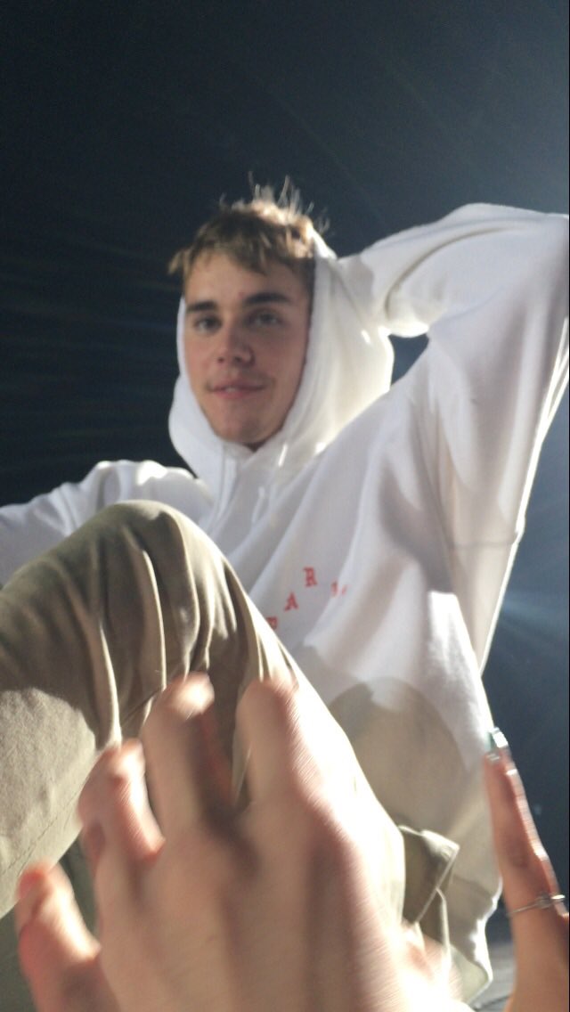 kidrauhlsrhyme's tweet photo. don't know how I'm still breathing https://t.co/nVMsZf2bJN
