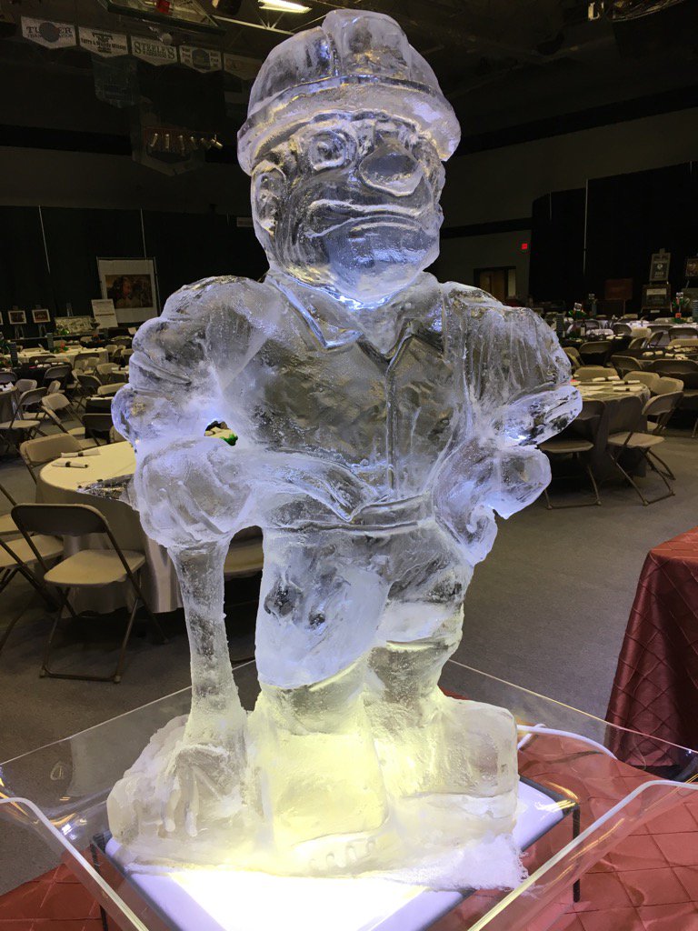 CoachMorrell3's tweet photo. Charlie Oredigger ice sculpture?!?!?! #TechAuction https://t.co/vP8BHxxqTo