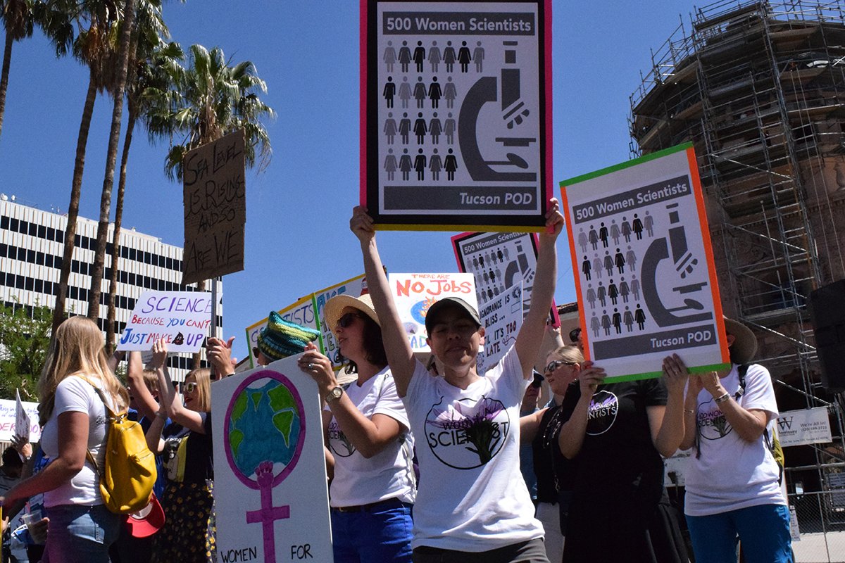 sciencemarchsaz's tweet image. &amp;gt; @500womensci take the stage at #Tucson #MarchForScience #500WomenScientists #ScienceMarch #WomenInSTEM