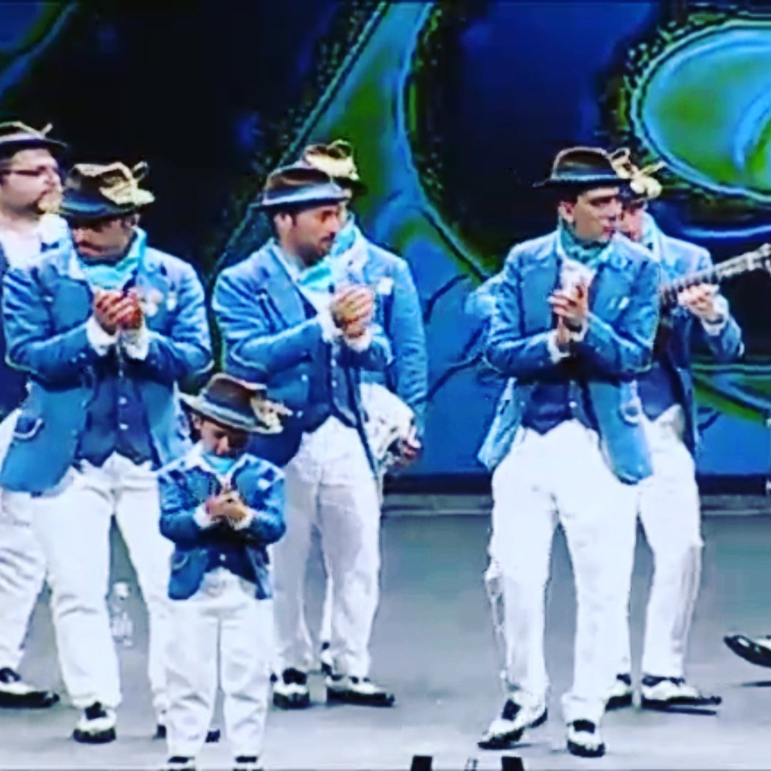 Descripción Grafica: y ese es el Angel de Cadiz que no se puede aguantar. Gracias por todo <a href="/comparsatino/">La Comparsa de Tino Tovar</a>