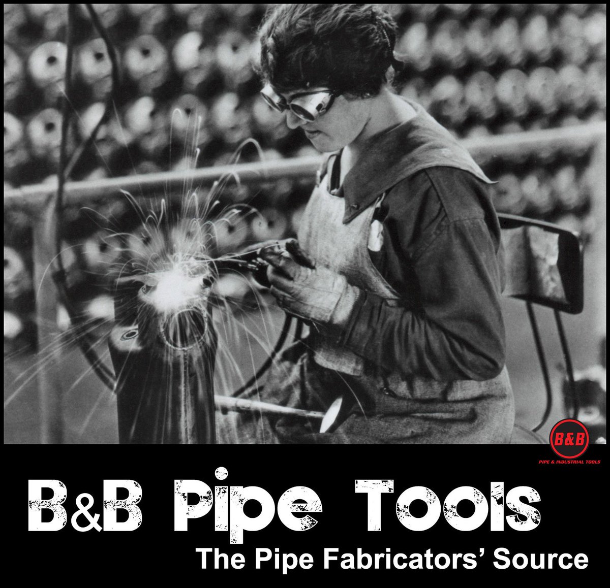 pipe_tools's tweet image. History of Welding (1918) America WW1 arsenal worker welding a water-jacket for a machine gun. The jacket keeps the guns from overheating.