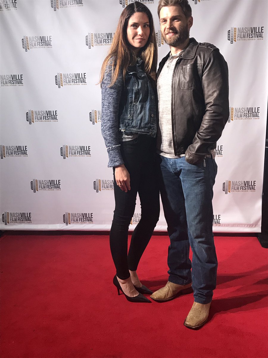 Nashfilmfest On Twitter Next On The Carpet Mike Vogel And Courtney Vogel Wildmanthemovie Nashfilm17