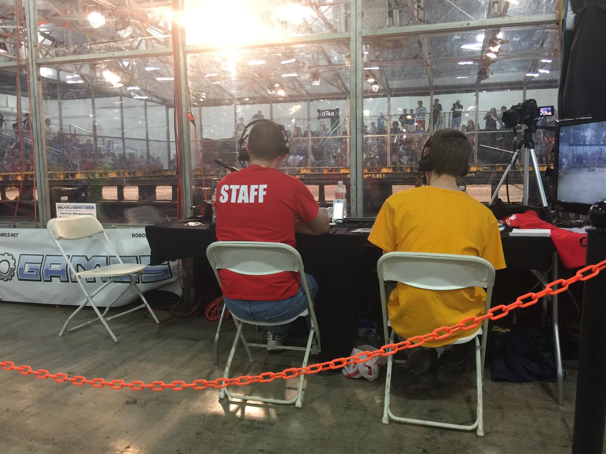 UKRobotWars's tweet image. I wonder if Noel, Lucy and Sethu would be happy sitting this close to the action. #robogames2017 #RobotWars