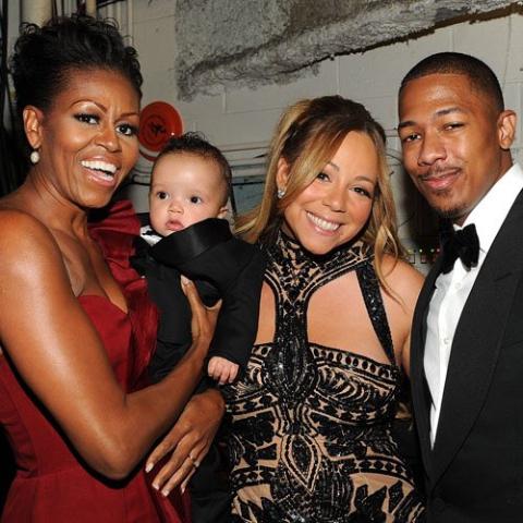 allidoislovemc's tweet photo. One of @MariahCarey's babies has been held by the former president's wife, Michelle Obama. Your fav's baby can't even relate. #rocstarr https://t.co/HMDFX2a6IM