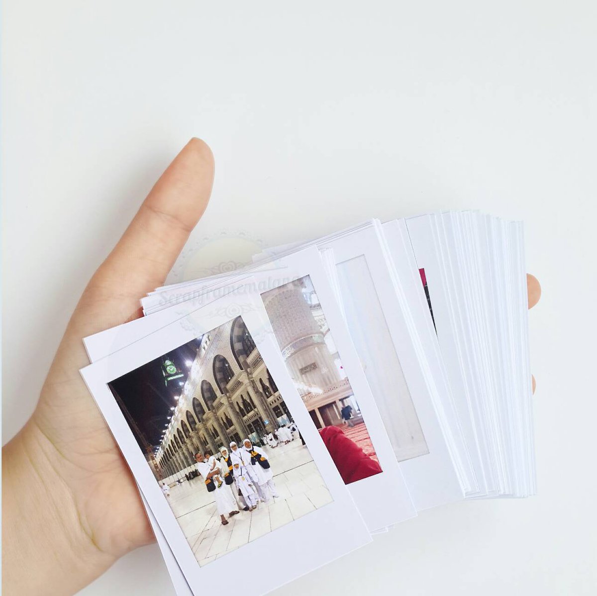 scrapframeMLG's tweet image. Cetak foto ala polaroid 😉
#scrapframe #malang #kadounik #cetakfoto #cetakfotomurah #scrapframemalang