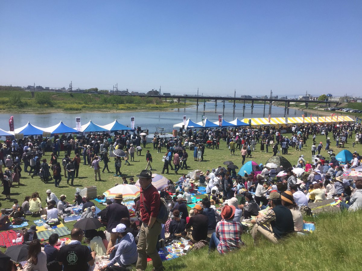 ワインフェスーーー！！！
スタッフやから全然飲めへん、、、