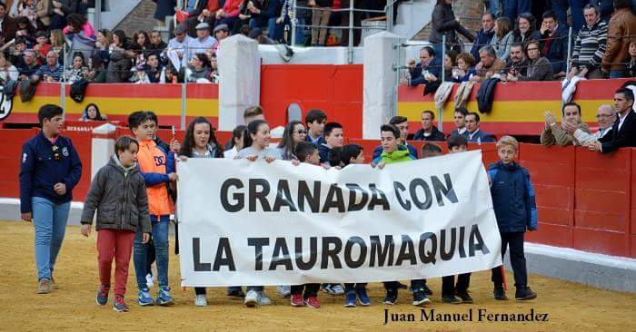 Buenos días,la plaza de Granada abre hoy sus puertas,cita con la solidaridad <a href="/prensaElFandi/">Prensa ‘El Fandi’</a> <a href="/Cayetano_Rivera/">Cayetano</a> <a href="/ftgranadadown/">Festival GranadaDown</a> <a href="/lancesdefuturo/">Lances de Futuro</a>