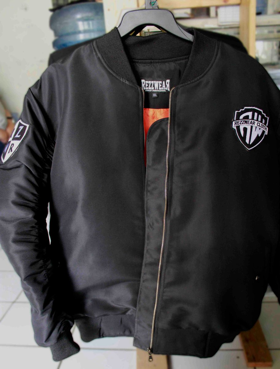 bomber jacket REZZWEAR.
jln sinarmukti, batuajajar 
Rp 235.000
pin D12C6FD0 
Wa 08997885450
