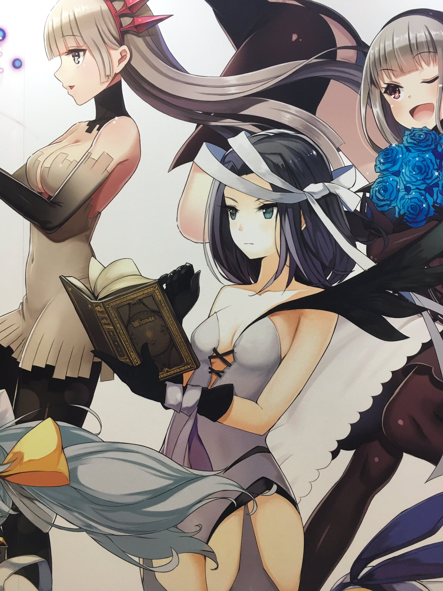 ミモタイプ ゲーム開発会社 Twitterren 再 本日 4 23 秋葉原駅構内にて Wixoss のイベントが開催中 ウィクロス図鑑 コーナーでは駅長タマのicステッカーを配布中です 写真は文庫本をめくる浦添伊緒奈さんとハードカバーを構えるイオナ ユキ さん