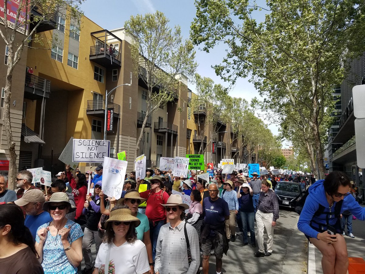 PeterCorless's tweet photo. @ScienceMarchSF @ScienceMarchDC #SanJose also had major turnout.
#marchforscience
#earthday2017
#ScienceMarchSV https://t.co/xvu53aTHr7