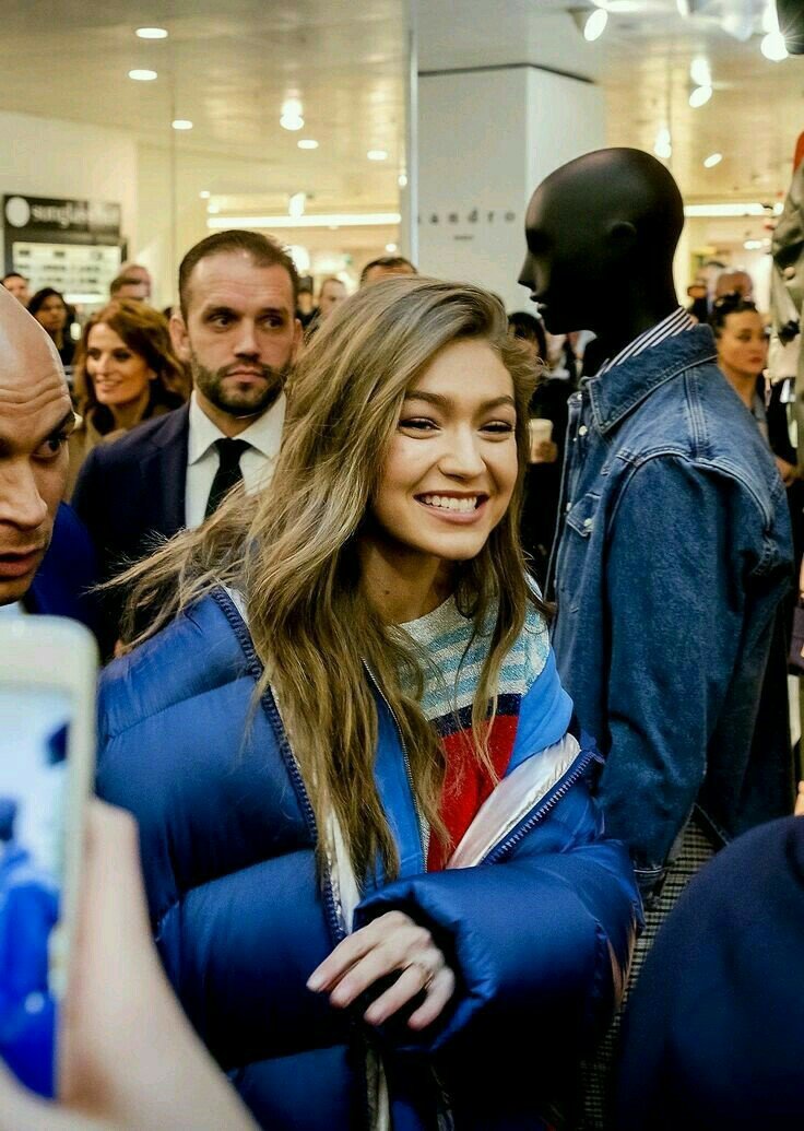 Happy Birthday Gigi Hadid I LOVE YOU 