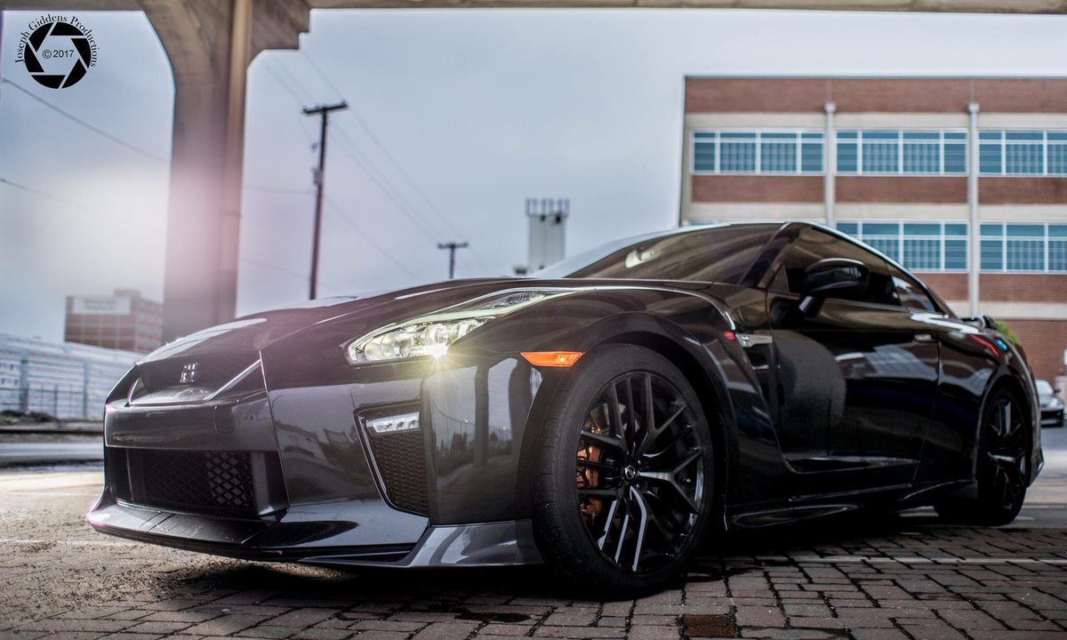 Custom____Cars's tweet image. Beautiful GTR😏😍😩