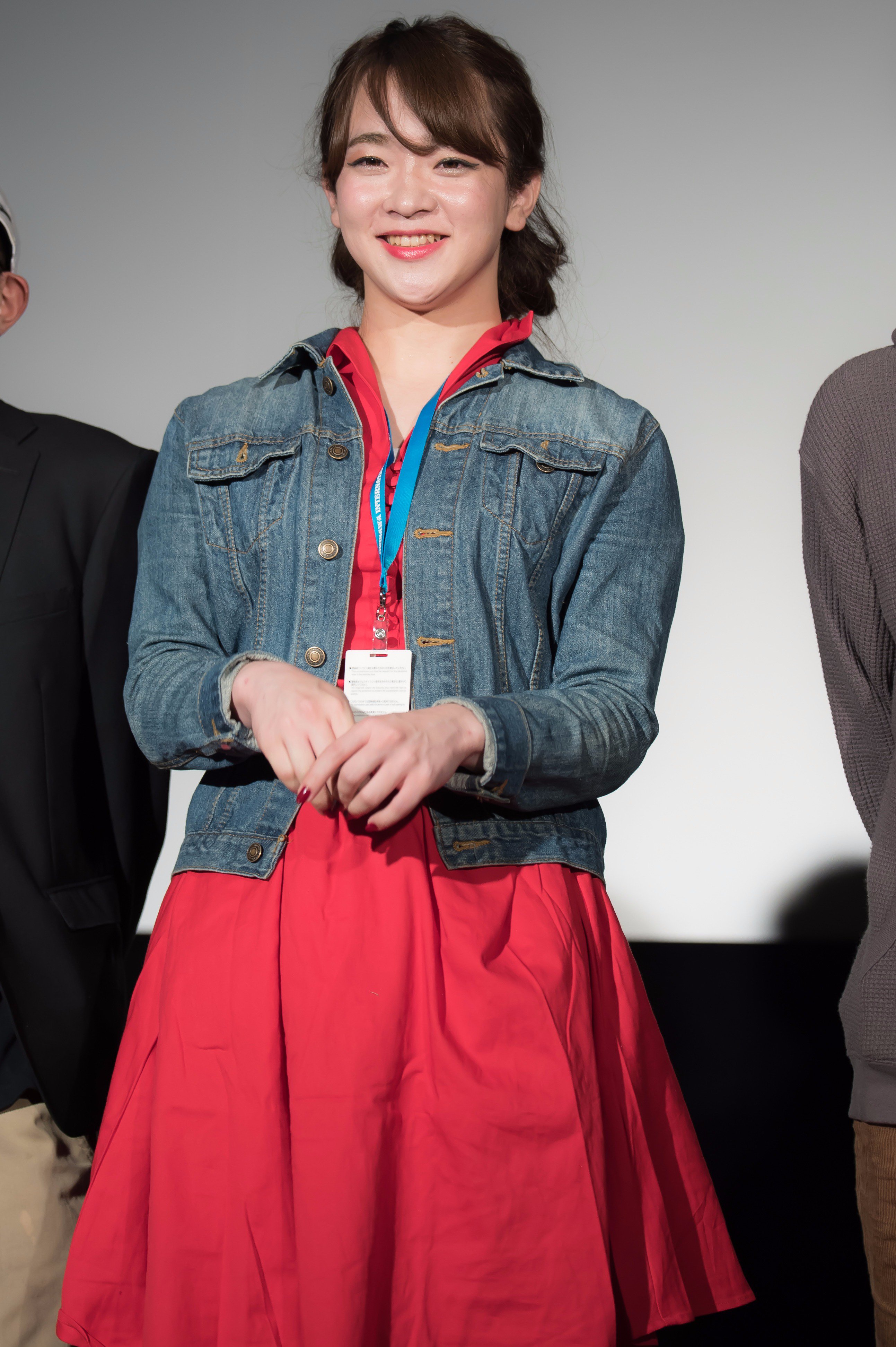 00チキチキ00 Twitter પર 17 4 22 知花梨花さん くまだまさしさん 第9回沖縄国際映画祭 地域発信型映画 Supported By ひかりtv まるごとひょうたんロック ユー 舞台挨拶 桜坂劇場ホールb テンポが良くて笑えて泣けるとても良い映画でした T Co