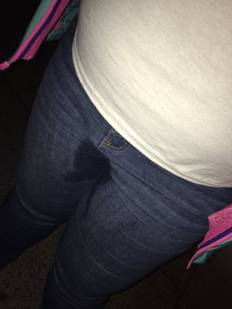 Peed her pants just for fun — pic 9