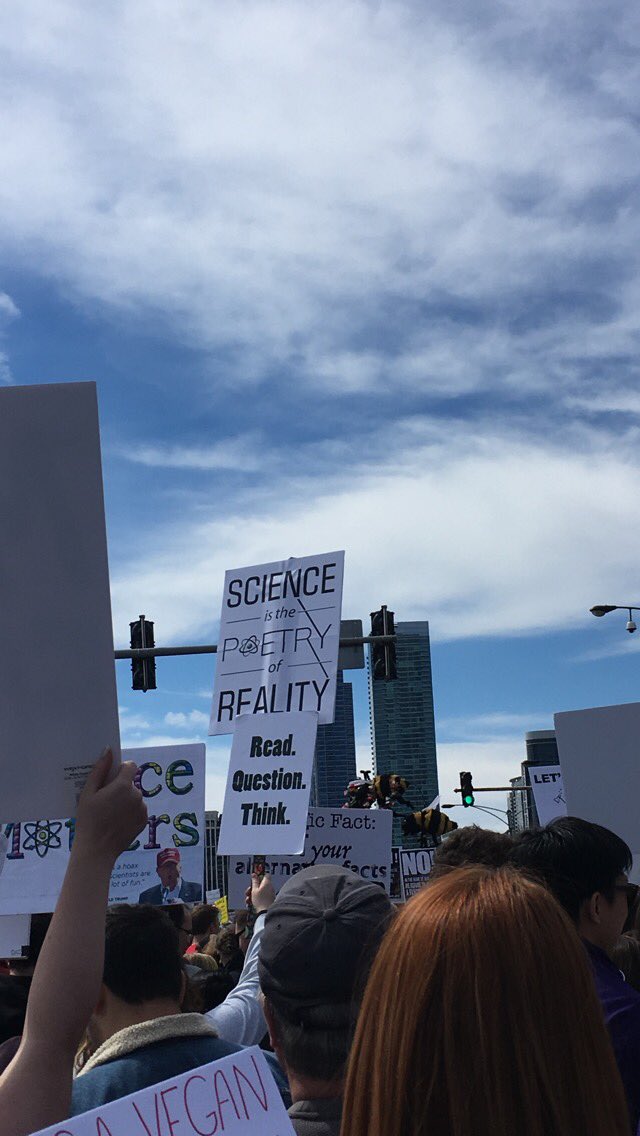 feeeling_lucky's tweet photo. #marchforsciencechicago https://t.co/hkwWI6nsy9