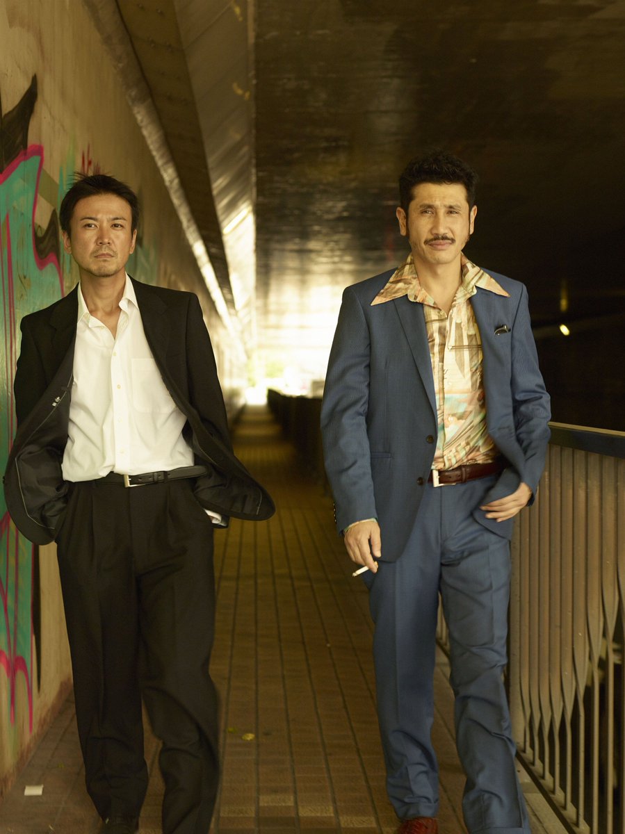 K S Cinema A Twitter 務所帰りはカツ丼にビールも良いが 菓子パンと缶コーラも良く似合う 口数少なく不器用で 血の気たっぷり燃えてる男 颯爽と飄々と襟のでかい開襟シャツと スーツで殺るときゃ決める男 二人の狂犬は大西信満 渋川清彦のw主演 奥田庸介監督