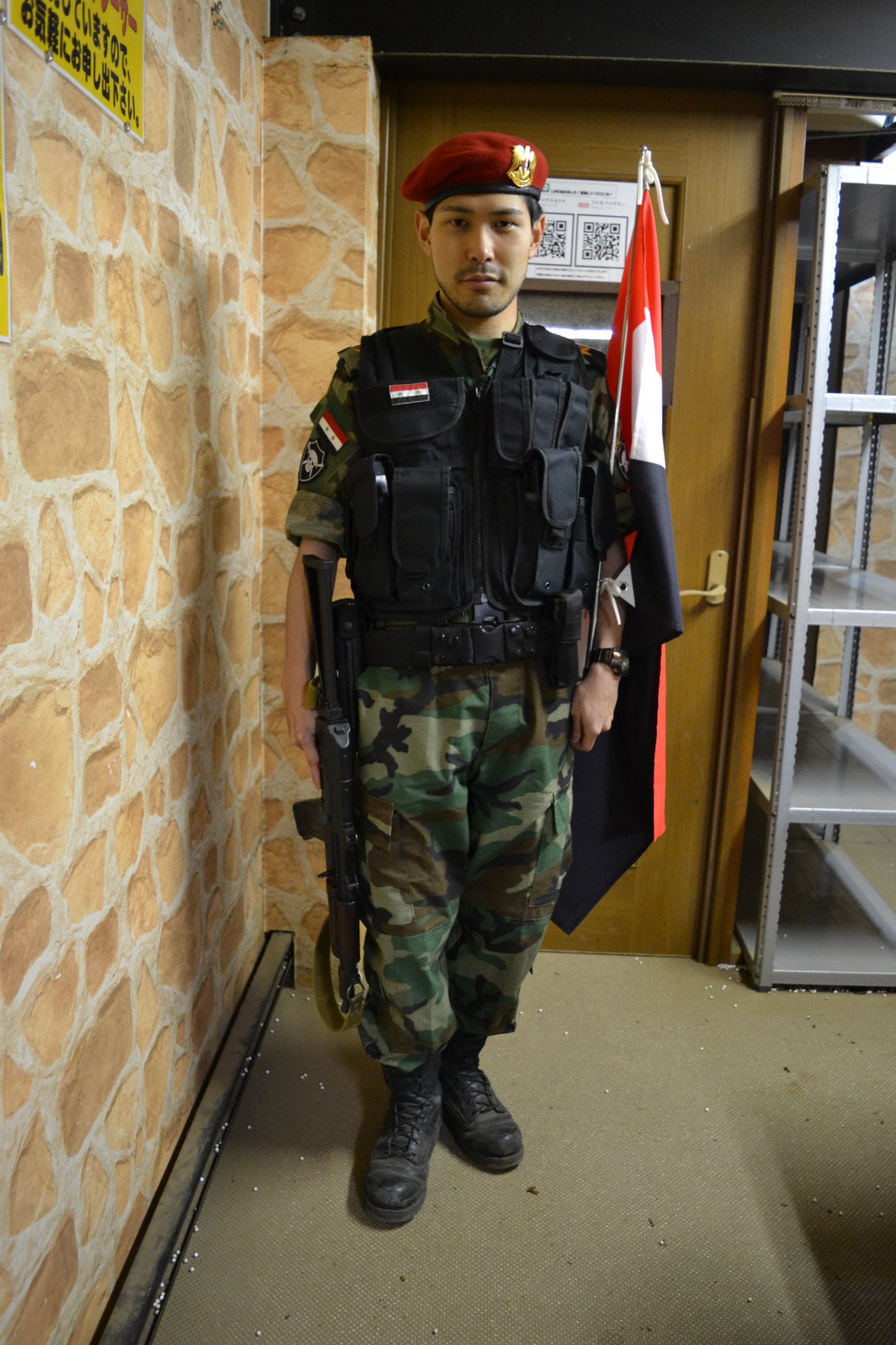 実物 アサド政権 シリア軍 共和国防衛隊 バッジ シリアのクルド人勢力、トルコ軍対抗でアサド政権と協力と - BBC