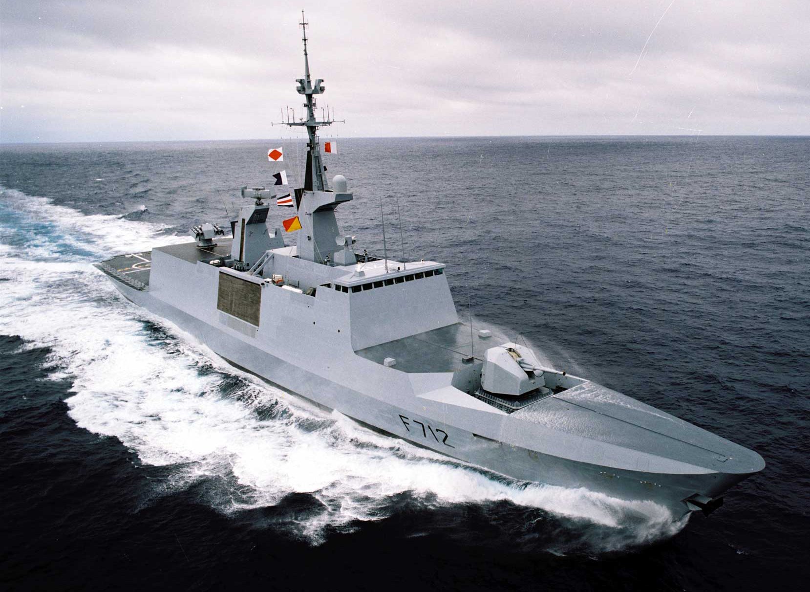 再生産】1/400 フランス海軍 フリゲート艦 ラファイエット