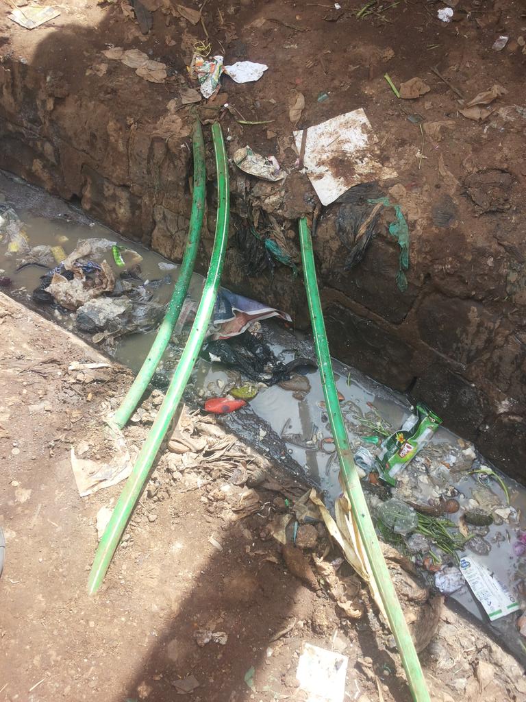 Kevcarma's tweet photo. Kibera poor sanitation, politicians Bussy politicizing https://t.co/JYkiJEdQYP