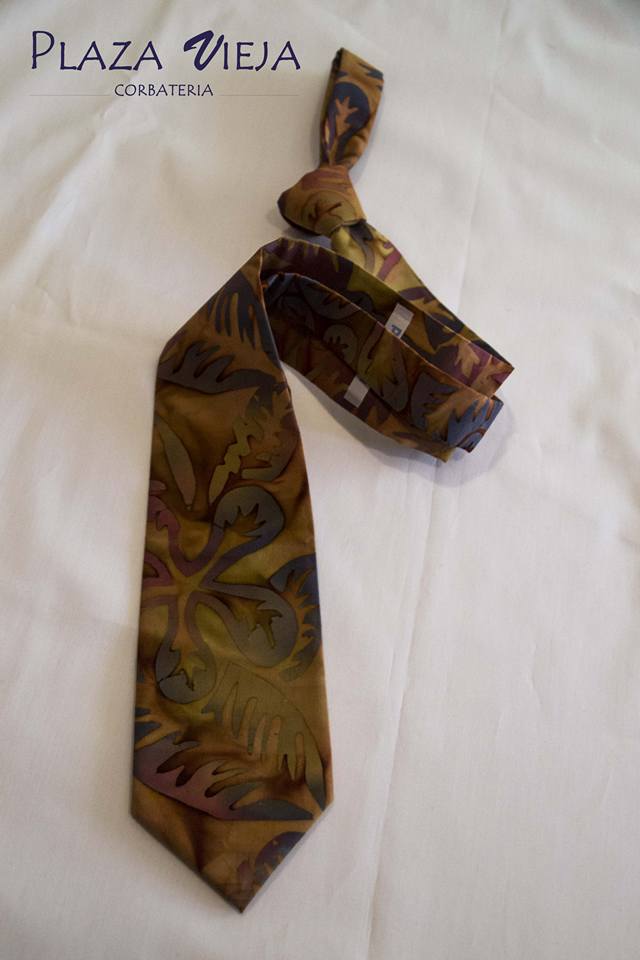 ¿Buscas algo distinto a lo habitual?
plazaviejacorbateria.blogspot.com
#corbata #corbatas #tie #bowtie #plazavieja