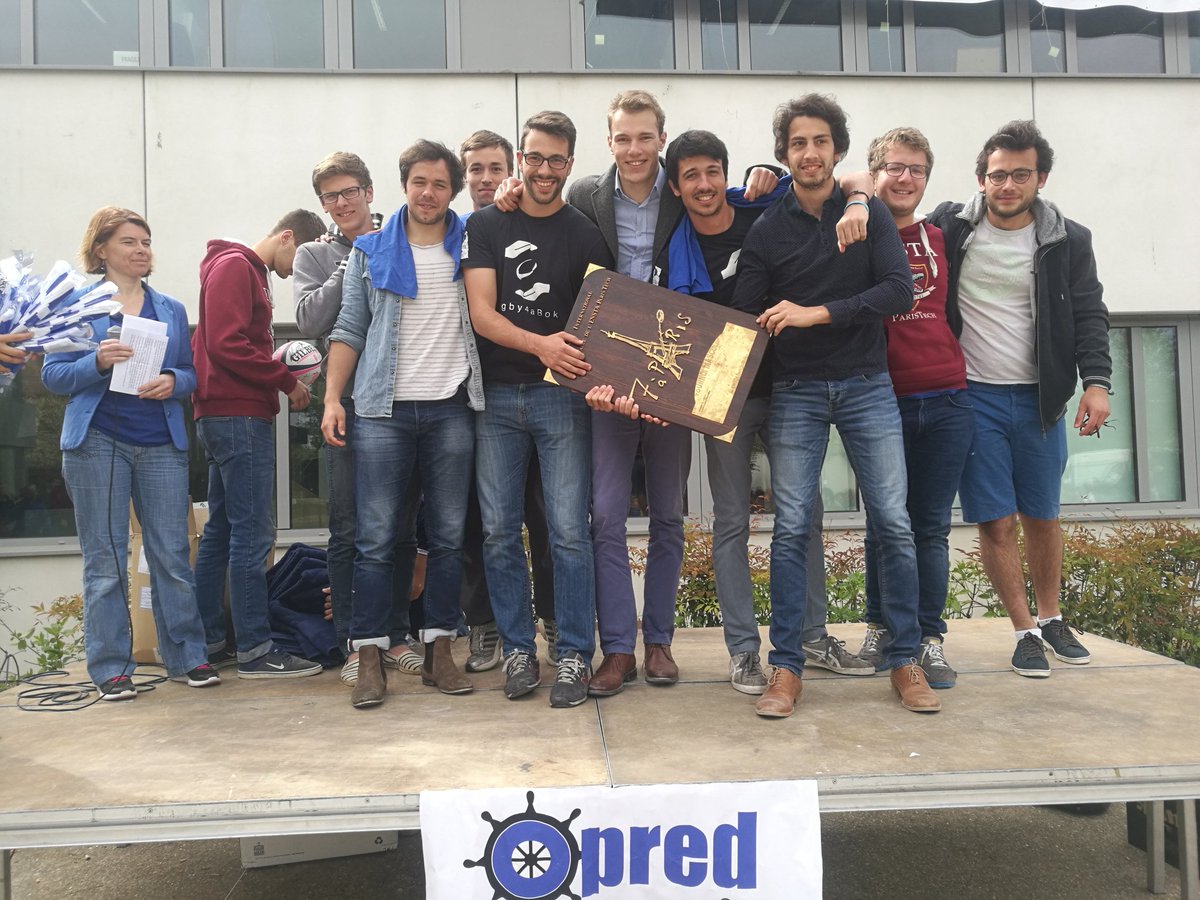 7aParis's tweet photo. Pour la 1ere fois depuis la création du tournoi, c'est l'ENSTA ParisTech qui remporte le bouclier du tournoi masculin! Bravo à eux ! https://t.co/JSTaNiVSsH