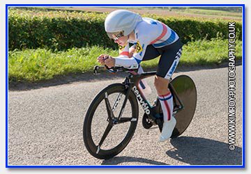 Cycling_T_T's tweet photo. Jack Rebours claims first series win as Hayley Simmonds' dominance continues in @KnightComposite
Classic TT Series. https://t.co/lbEDVVRp2G https://t.co/1ZZmY8kQMM