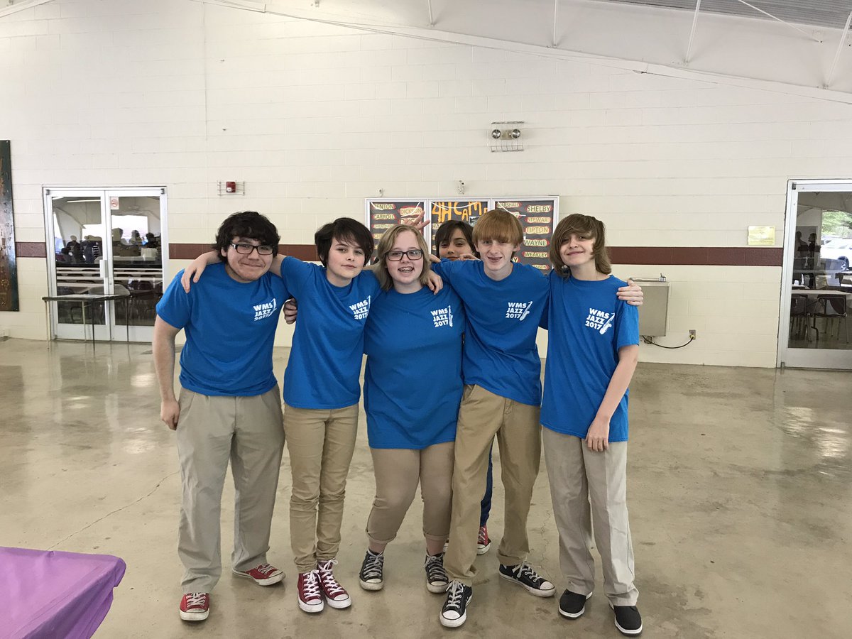 CalderonDella's tweet photo. Josh, Ivory, Annie, Seth, Trent and Christabell at Whitthorne Jazz Fest. @WhitthorneBand @WMStigers https://t.co/hFlV8tLopa