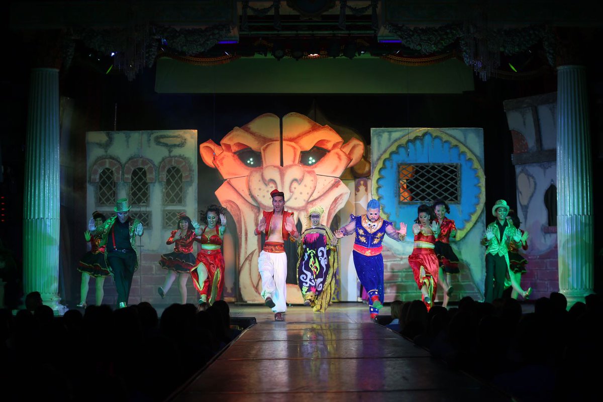 JCF_Valencia's tweet image. I amb "Aladdin the musical show" de @FallaSud per a @jlfpicassent es completen les actuacions del #JuntsMolemMés!
