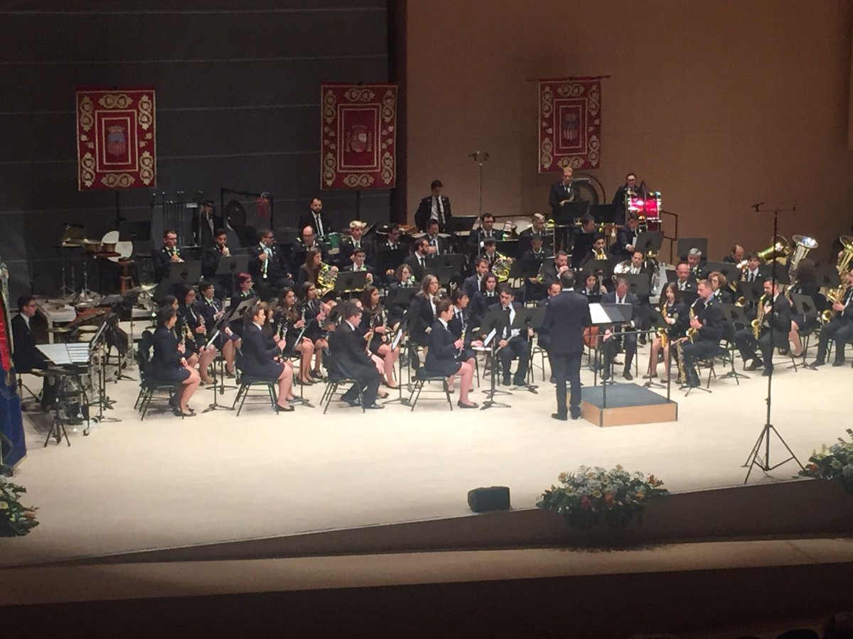 FSMCV's tweet photo. Finalizadas las actuaciones de la Agrupación Musical Vila de Càlig y la @UMBetxi. ¡Un nivel muy alto en esta 2ª sec! #CertamenBandesCastelló https://t.co/sGwytDuHzn