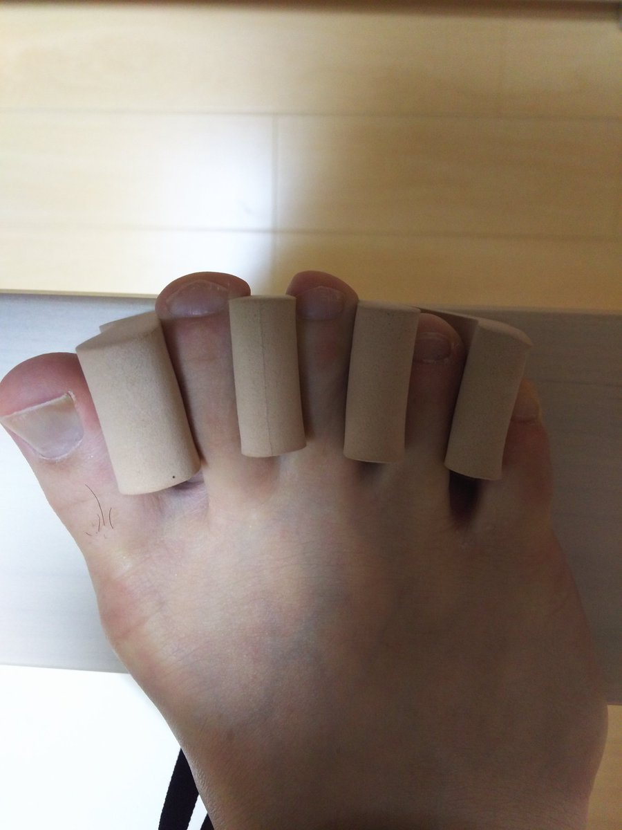 カラテウサギ 床を足でつかむ と 言われますがそれは流石に無理です でもイメージだけは この百均で売ってる 足指ストレッチグッズで掴みます あと 足指が柔らかければ怪我しにくいかもと期待です なお 慣れないとちょっと痛いです やはり基本 カラテウサギ 床を足でつかむ と 言われますがそれは流石に無理です でもイメージだけは この百均で売ってる 足指ストレッチグッズで掴みます あと 足指が柔らかければ怪我しにくいかもと期待です なお 慣れないとちょっと痛いです やはり基本