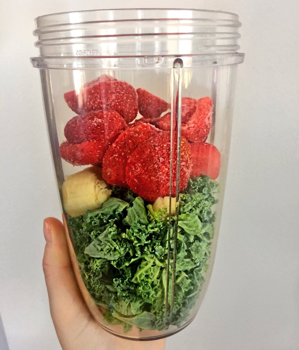 22andsober's tweet photo. Smoothie time! ☀️🍓 Wake-up snack before my walk 😊#breakfast #smoothie #soberliving #recovery https://t.co/NcL40Am7rd