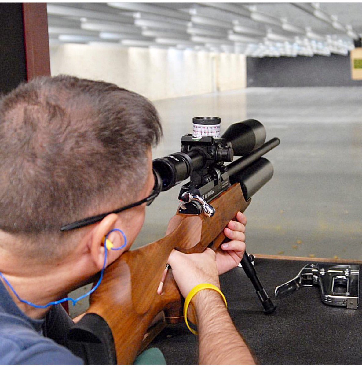 ESSRange's tweet image. Enjoy some #indoorshooting @ESSRange today #RangeTime #RangePractice #rifles #handguns #SundayGunday bit.ly/EliteRange
