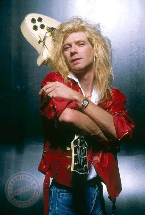 Happy Birthday Steve Clark!!!
You live eternally in my heart     