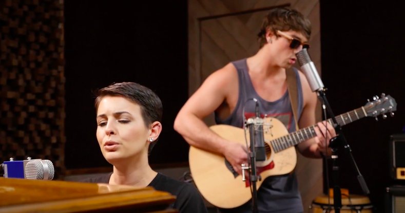 juiceorcider's tweet image. Watch Lisa from @CimorelliBand and Wesley from @EmblemThree sing a Little Mix song: bit.ly/2pRSQTB