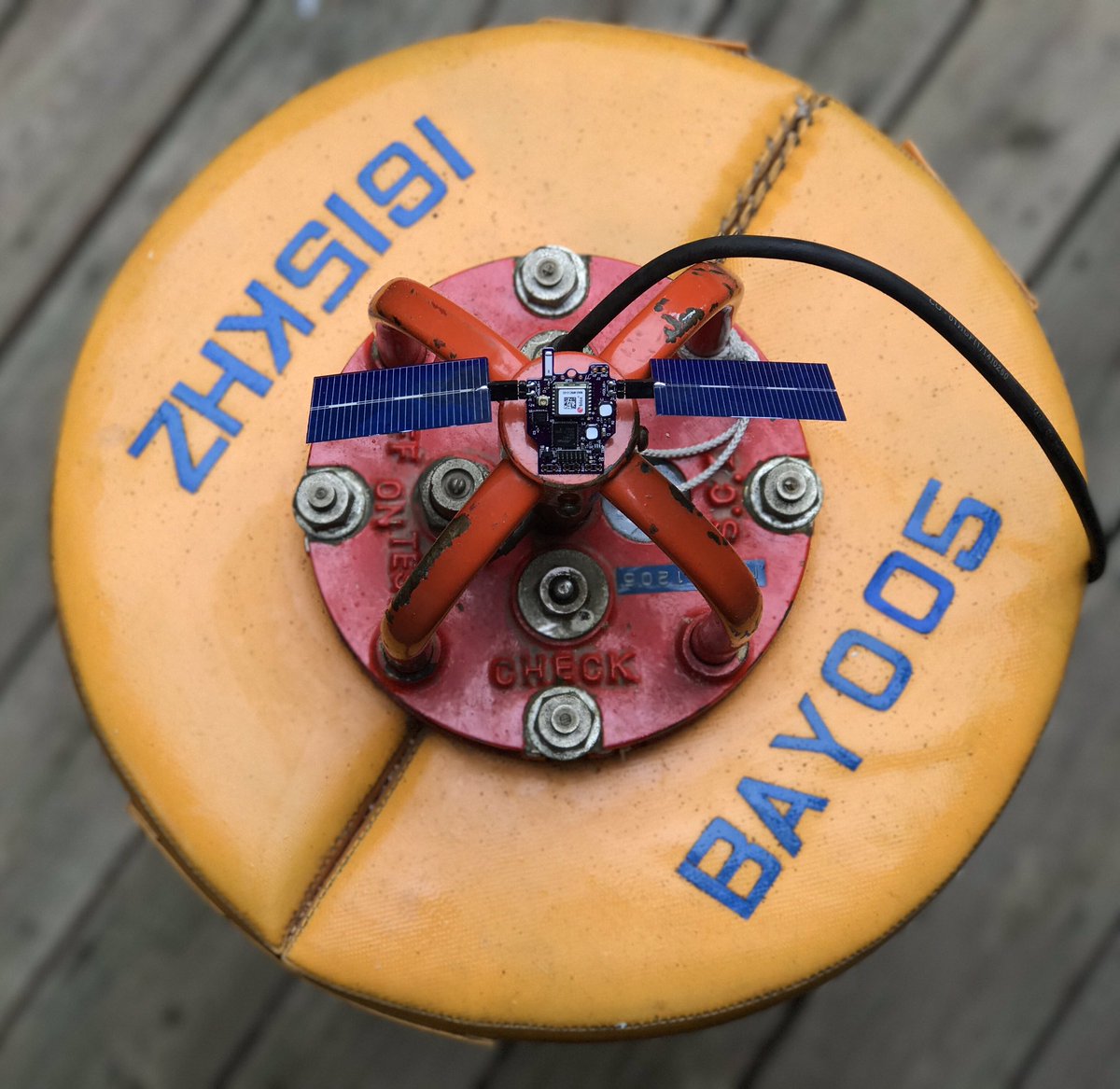 the <a href="/rfspace/">RFSPΔCΞ</a> Muon tracker gets ready for flight. It will be a hard <a href="/akadamson/">Alan W7QO</a> record to break. 15 laps around the earth and 221+ days #space