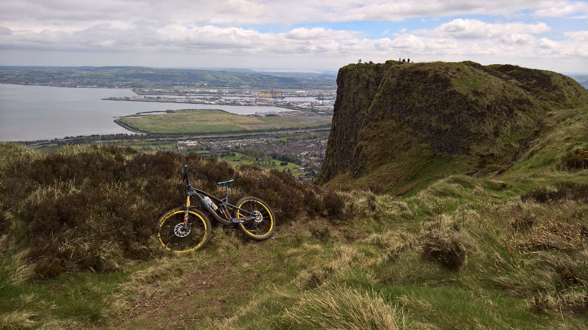 3hrs, 1100m of up, 1100m of big down, loop-de-loop on #cavehill  <a href="/canyon_bikes/">Canyon Bicycles</a> Strive #beastofabike #hometrailsrock