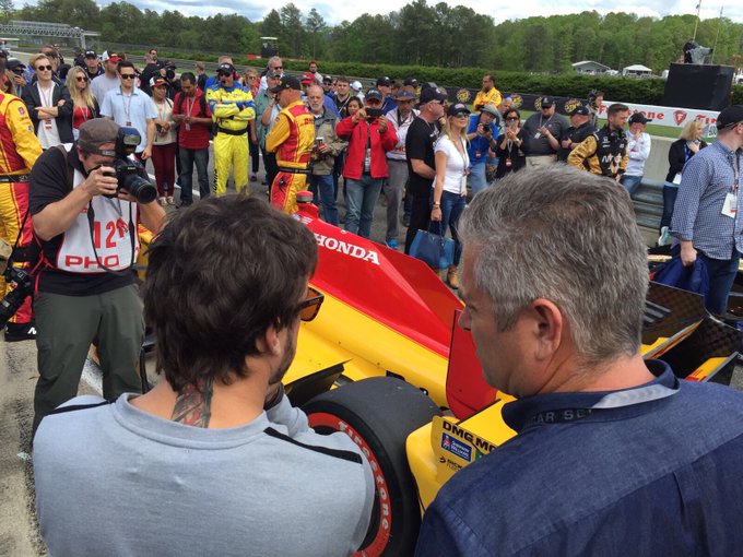 Ver imagem no Twitter Ver imagem no Twitter