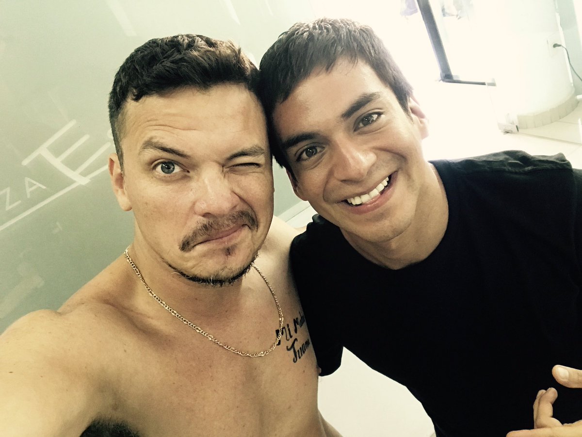 EmanuelSoriano's tweet image. #Django2 Colorao y Montana