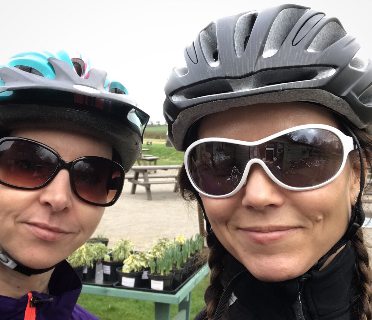 CharlieMorcom's tweet image. Vicky and I are cycling 100 miles in aid of #JDRF uk.virginmoneygiving.com/team/vickywitt…  👍🚴🏻‍♀️  #ridelondon #charitybikeride