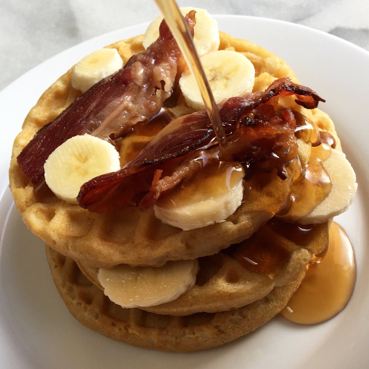 Sunday calls for some #GlutenFree #DairyFree #waffles with our #facon and sliced banana! #Kosher #JacksGourmet #glutenfreewaffles #brunch