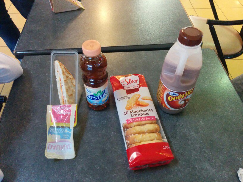 #domloupechecs Devinette : à qui appartient ce fabuleux repas ?