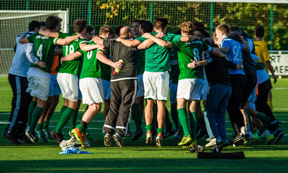 ssvmerten's tweet photo. 5:1 Sieg gegen TuS Marialinden!
Abstand auf die Tabellenspitze verkürzt 💪🏼
https://t.co/eQC72J5HXk
#SSVMERTEN #LANDESLIGA #AUSWAERTSSIEG https://t.co/idE805jjxp