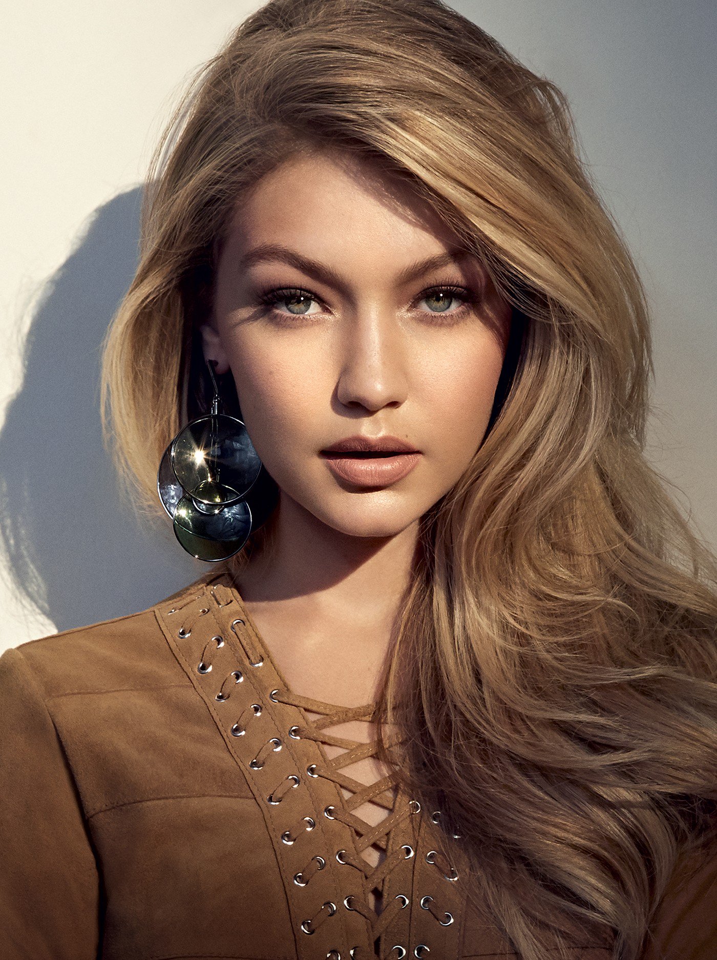Happy Birthday to Gigi Hadid who turns 22 today! 