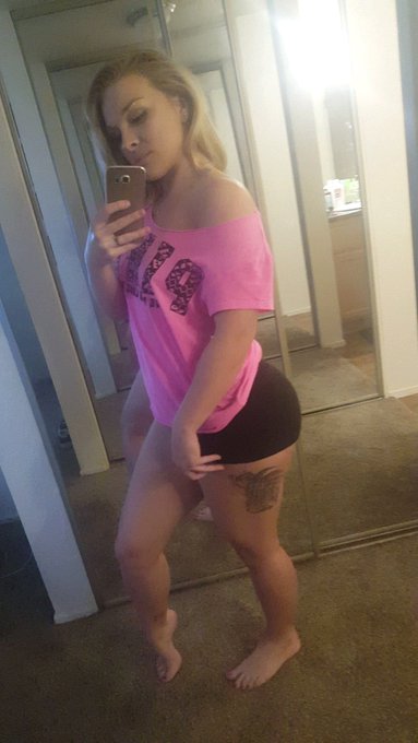 Love my comfy clothes less the better https://t.co/IX9qDmdDJE<a href="/tag/thickbooty"class="tags"><span>#thickbooty</span></a>