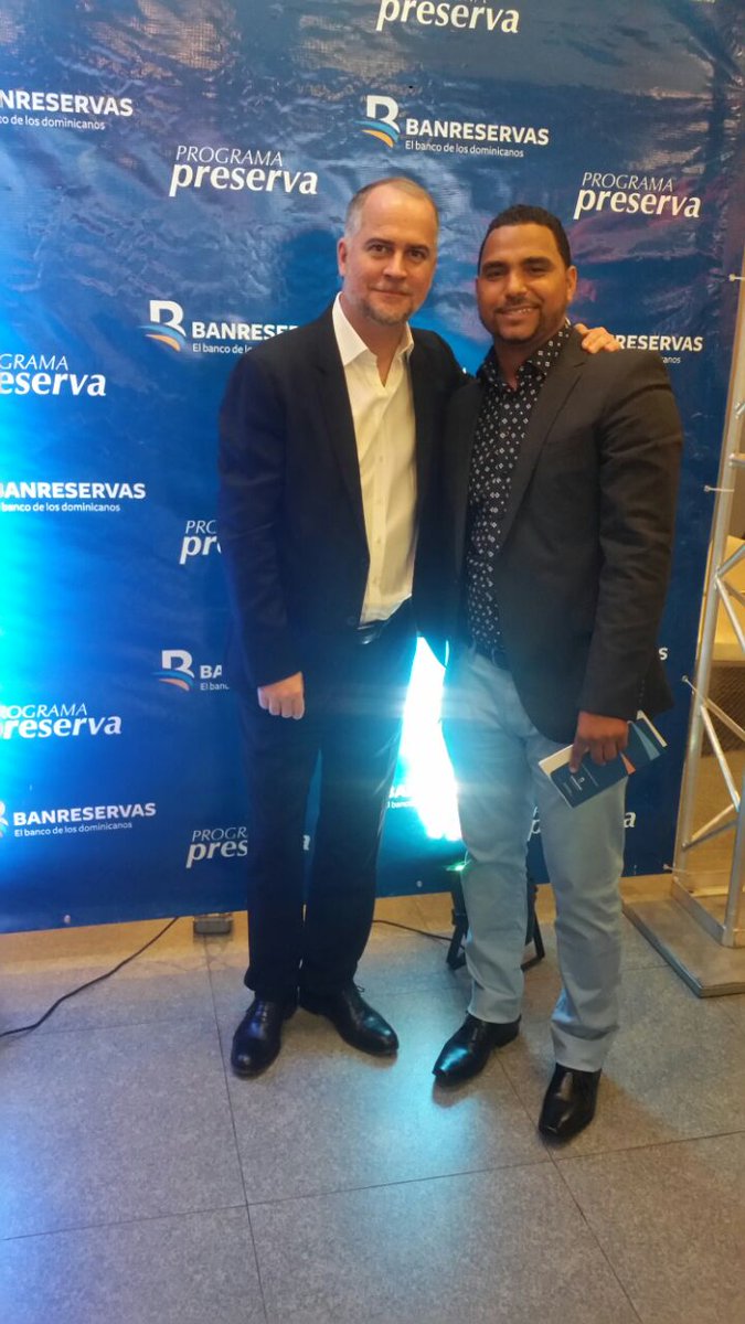 rapharey8's tweet image. Conferencia de  finanzas personales con @Argentarium tremendo. Conferencista @AlejandroFdezW esperamos proximas.