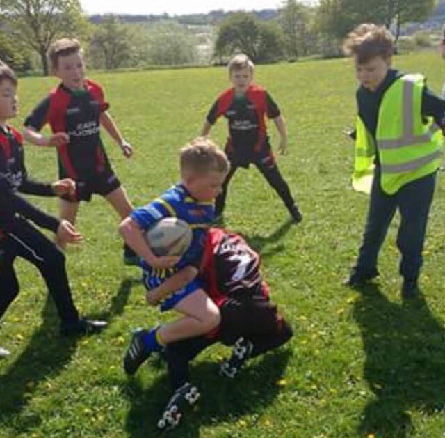 U8s game day today against Farnley Falcons 👍🏉💙💛