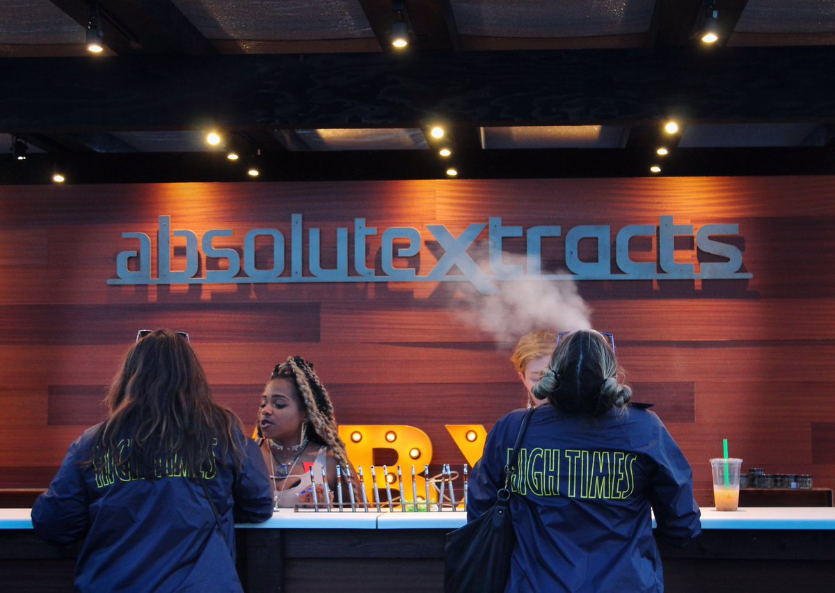 AbsoluteXtracts's tweet photo. Today is the last day the ABX crew will be out at #HighTimes 2017 #CannabisCup! Come by for #freedabs ๐ฅ https://t.co/EG8x3KvO60