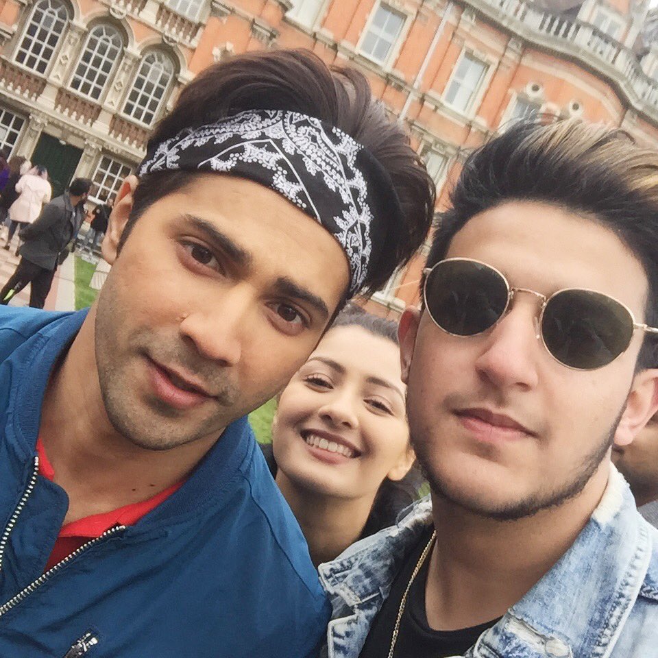 Here\s wishing the wonderful Varun Dhawan a happy birthday have a top day man   