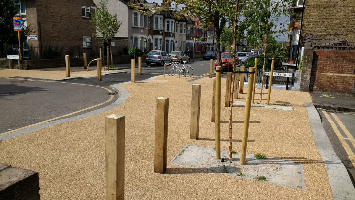 WeSupportWFMH's tweet image. Improved public space on Hatherley Rd E17. Once a rat-run for thousands of drivers each day. #wfminiholland @willnorman #doublefilter