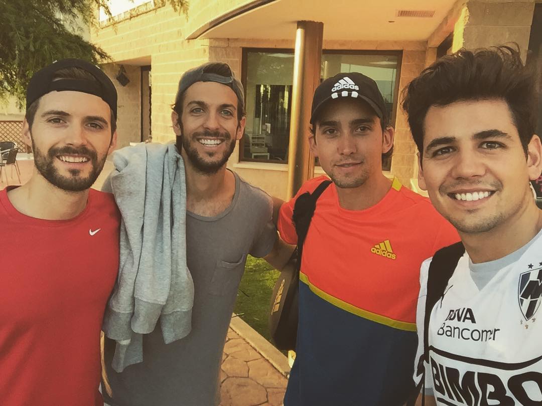 <a href="/ferminferreyra/">Fermin ( Batata )</a> :,, Seguimos haciéndole bullying a @dvicio_martin 😂.. #padel #amigos #adidaspadel #dvicio'' <a href="/dvicioficial/">DVICIO</a>